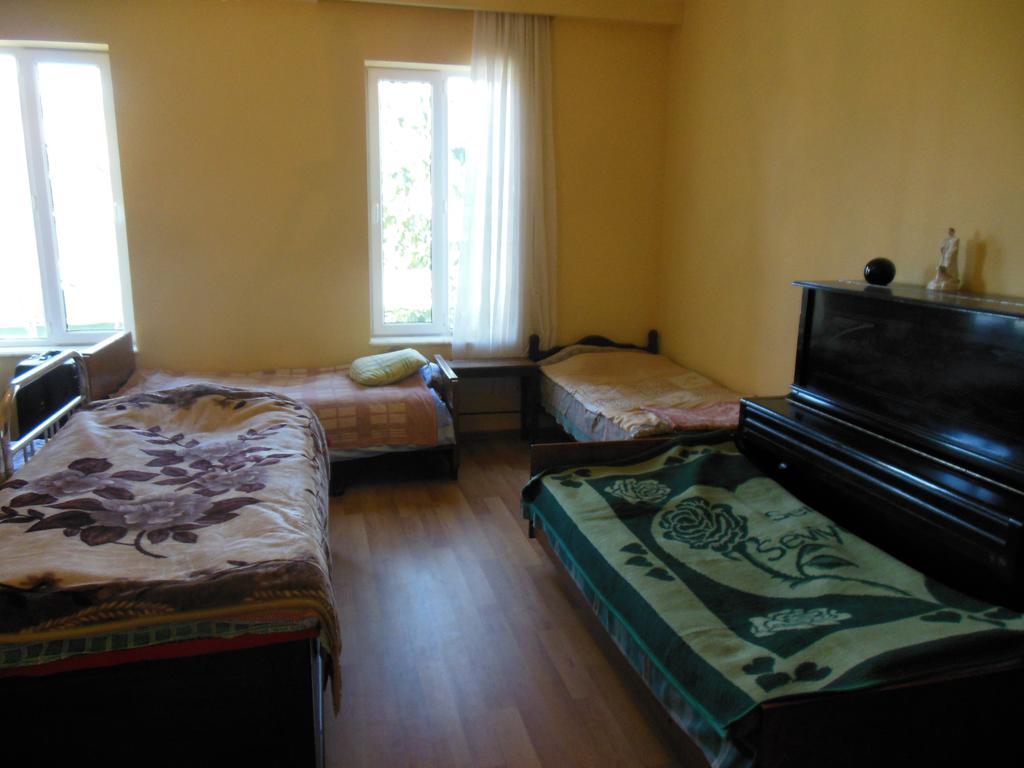 Medico&Suliko Guest House Kutaisi Habitación foto